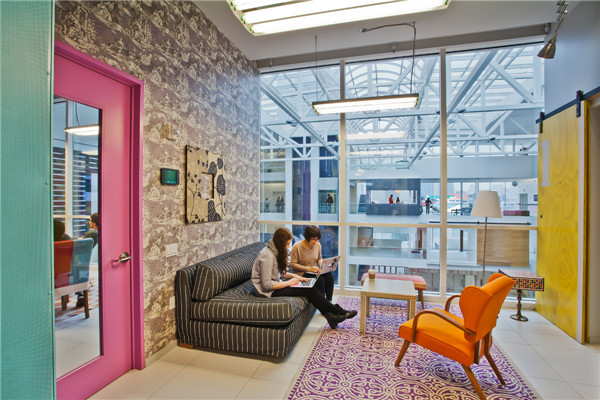 airbnb办公空间工作区设计